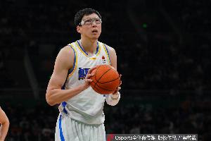 科斯蒂奇球衣号码