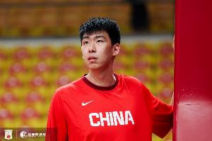徐昕今日赴办签证 为赴美征战NCAA做准备