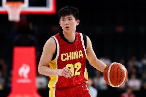 中规中矩！李悦洲上半场4中2拿5分1助1帽 正负值+5