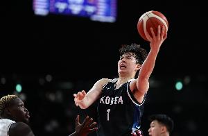 火力太猛了！李贤重狂轰26+14&三分13中7 上一场28+9+5&三分10中6