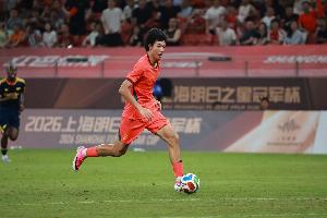 17岁高中生赵松源入选国足,董路:十年内不会再有类似球员