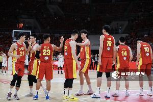 徐静雨:杨瀚森归队也没用 中国男篮跟日本已完全不是一个等级