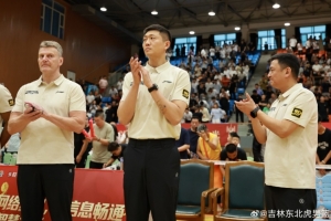 媒体人:李昂带领留洋球员以美式打法来打亚运 都不至于这么难看