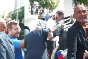 罗体：斯帕莱蒂和球迷合影时险些摔倒，球迷戏称尤文遭遇伤病魔咒