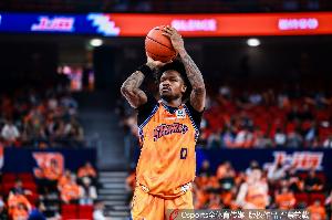 FIBA洲际杯-古德温空砍37分 李添荣22分 上海遭非洲冠军19分逆转