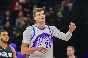 湖记：凯斯勒在场时湖人防守要达到NBA前8-10 不在时或只有16-22