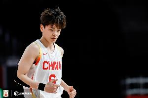 媒体人：蒙古快速抢投打法非常韩国 中国需警醒 杨舒予崴脚有隐患