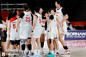解说:韩国缺内线前锋难掩护中国换防限三分 失误/篮板保护需注意