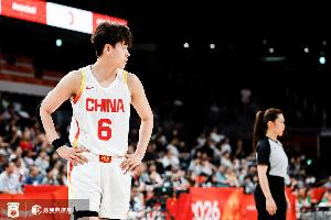 杨舒予:半决赛做得确实不如韩国队好 我们三分出手不够多