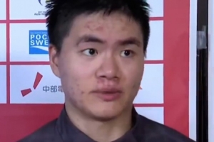 梁伟铿谈误判:有点被影响了心态,不能总我们得分,然后裁判出错