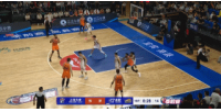 翻江倒海！麦基半场5中5砍全队最高13分 罚球3中3