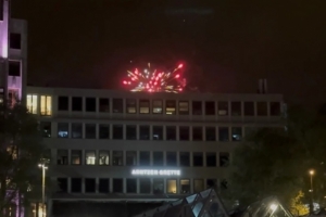 图片报:欧冠遇盘外招!拜仁下榻酒店深夜遭烟花爆竹干扰
