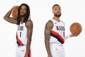 尼克·杨：利拉德现在就是传递火炬 他不会像从前那样打球了