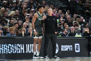 小香农谈球队氛围：我们队里没有“坏苹果” 大家都是好兄弟