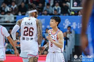 杨鸣点评：北京已经具备冠军相 广东别不好意思&赶紧联系莫兰德