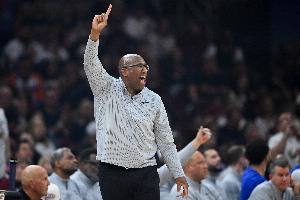 迈克·布朗：76人4个全明星级别球员 这种天赋不需要延续性也能赢