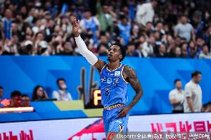 惨案预定？北京半场10人轮换皆有得分入账 领先深圳33分！