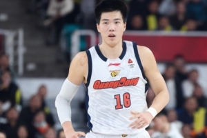 巩晓彬：焦泊乔打球是挺软 身体素质不错但不是运动员性格不好胜