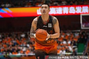 老鲨鱼依然拼！陶汉林出战19分钟5犯离场 8中5砍下14分4板2助