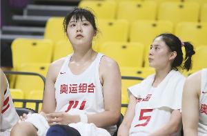 媒体人：王思雨+王佳琦的后卫线再加李月汝 山西女篮已颇有冠军相