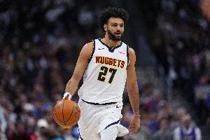 状态在线！贾马尔·穆雷上半场14投7中&三分7中4得到19分