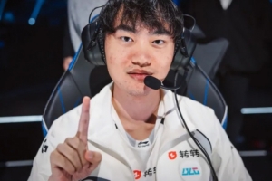 knight:和其他中单相比我没有明显的弱点,全能是我最大优势
