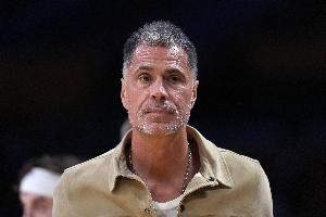 媒体人：湖人得搞个水平线以上的3D回来 扎威和塞布尔档次不够
