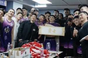 打出能量战出精神！刘家成：只要罗汉琛上场 他就是玩命
