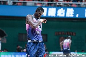 难阻失利！尤素法·法尔18投11中&罚球4中1 空砍23分16板1助1断