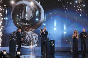 马卡评2026金球：奖项应凭场上表现赢得，而非通过采访为自己造势