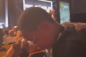 这什么神仙夏天？夺冠+续约+求婚，NBA年度爽文男主角