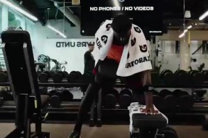 这是多少吧友的青春？09年于嘉&苏群解说火箭vs湖人G1