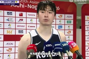 弗拉格一夏天的训练成果展示！期待他和欧文的搭档！