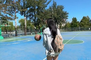 什么时候才能再看到卓识美女打球？