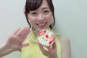 久保建英赢麻了！老婆福原遥现场转圈展示裙摆，这也太甜了吧~