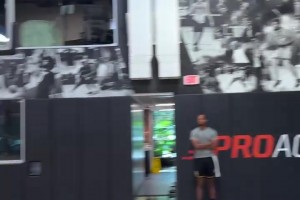 杜兰特最近的单挑局，真是强的没边了……