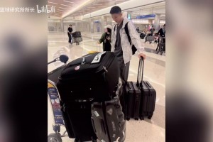 落地就开练！张宇辰抵达美国后健身房开练！投篮训练三分球9连中