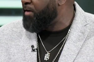 又充值了？二胖：大帝伤病隐患 若詹姆斯打中锋 保底东决！