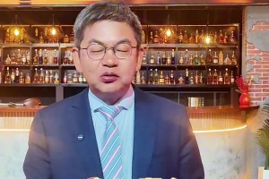 苏群：杨瀚森是第三中锋没机会 可以让经纪团队运作杨瀚森去湖人